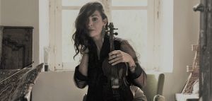 Η  βιολονίστρια Μαρία Μανουσάκη περιοδεύει στην Γερμανία